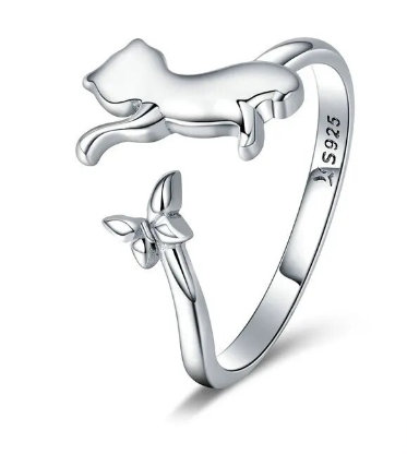 Anillo de plata de ley gatito y mariposa