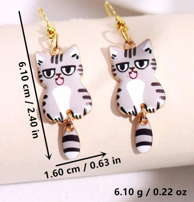 Pendiente largo con forma de gatito gris y blanco