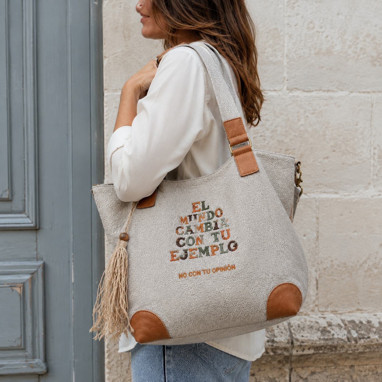 Bolso Shopper Gris "El mundo cambia con tu ejemplo"