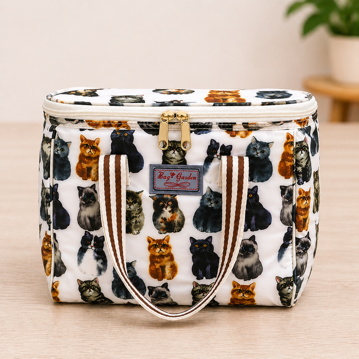 Nevera Térmica. Estampado Gatitos Blanco
