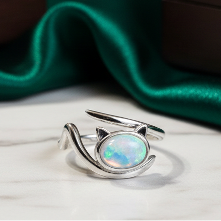 Anillo Gatuno con Ópalo – Plata de Ley 925