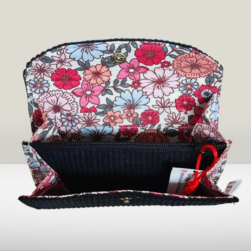 Cartera Pana Floral en color negro hecha a mano