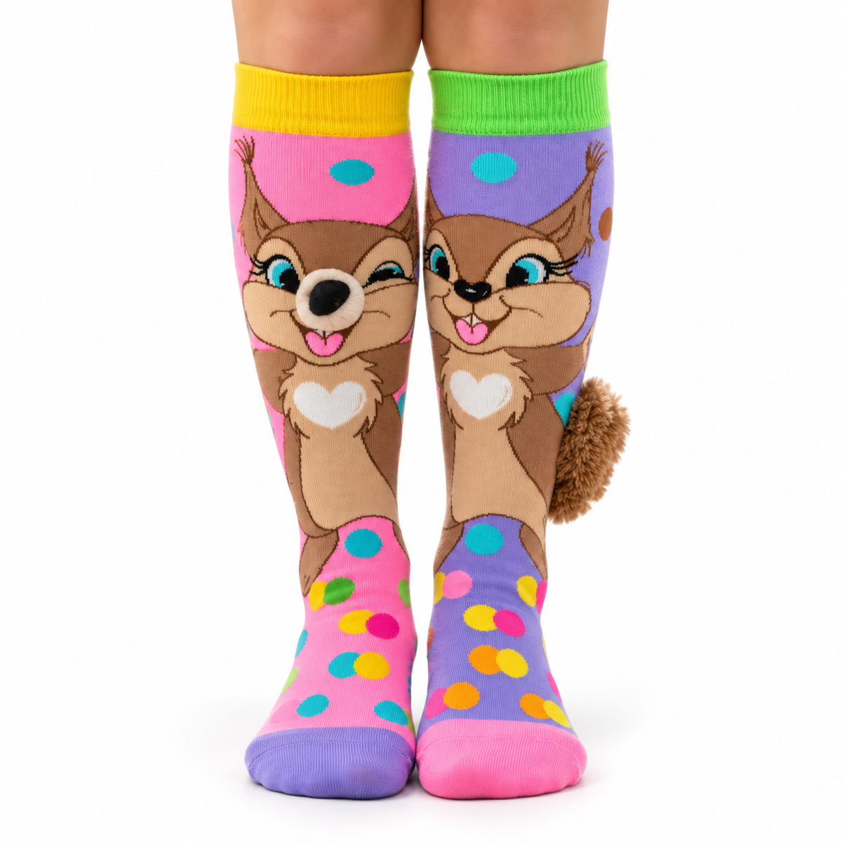 Calcetines altos de ardillas con detalles en relieve