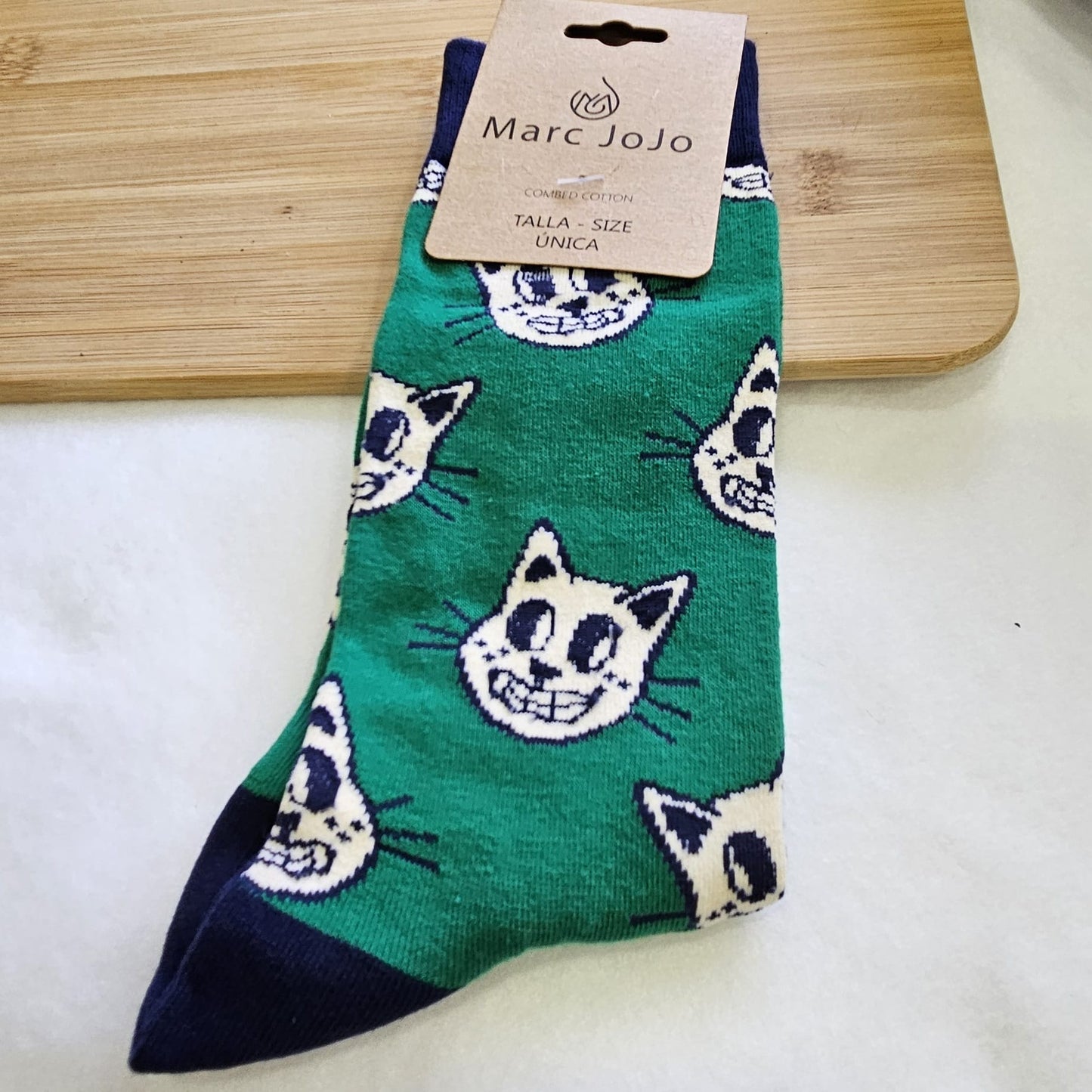 Calcetines verdes y azules con gato sonrisa