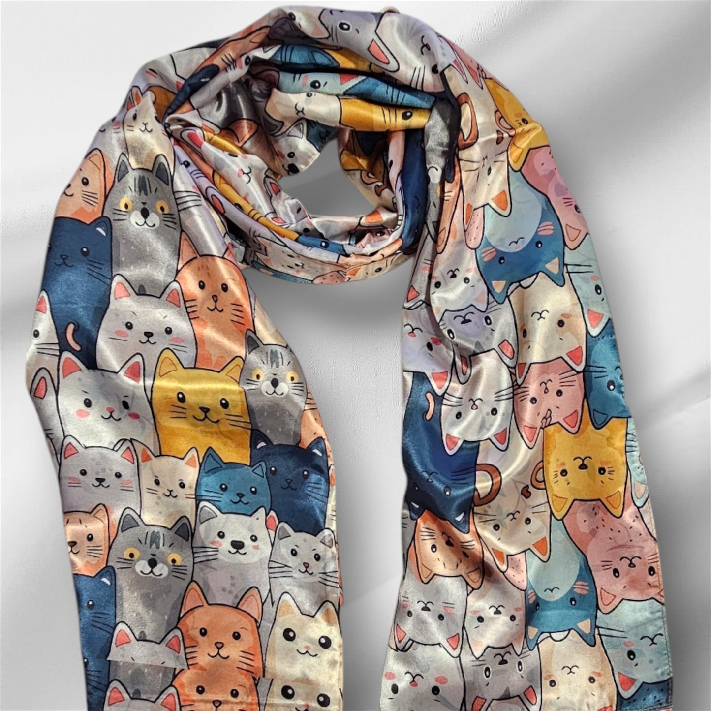 Foulard estampado de gatitos de seda (002)