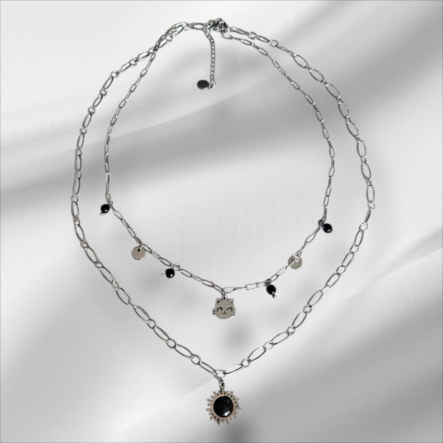 Collar Doble Eclipse de Acero con Detalles Negros