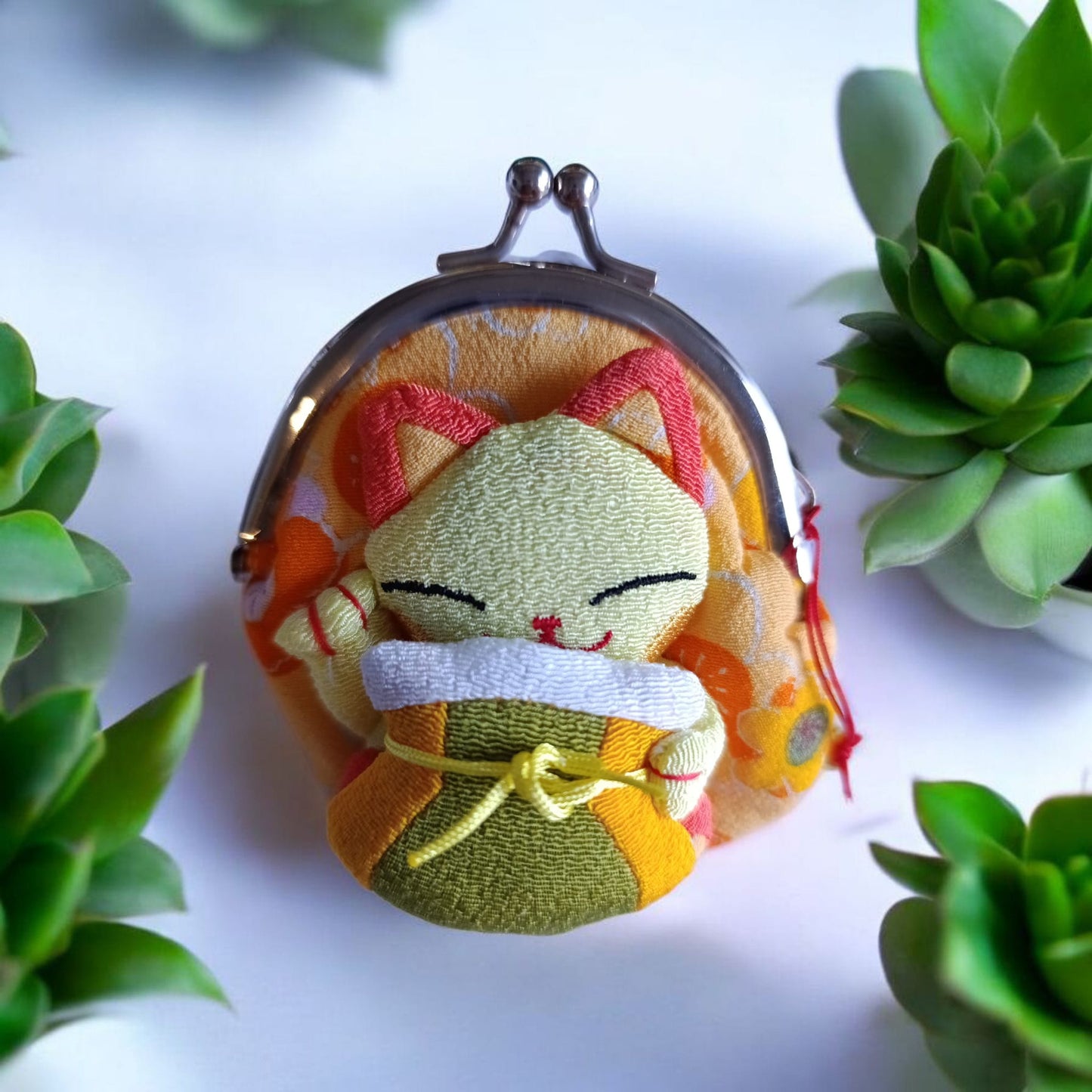 Monedero Maneki-neko Amarillo – Saquito de la Suerte (Prosperidad & Energía)