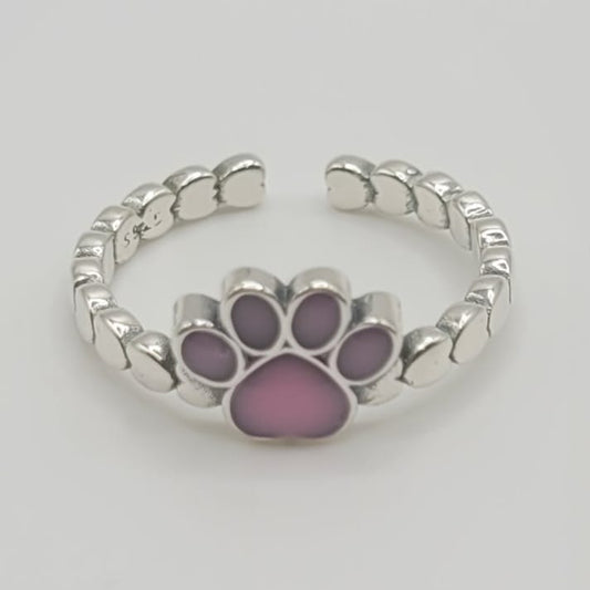 Anillo de Plata de Ley autoajustable con corazones y huella central lacada en rosa
