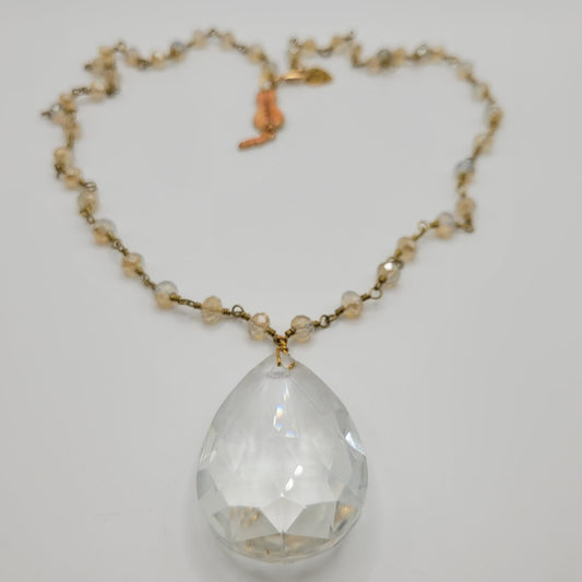 Collar largo con cuentas de cristal y colgante de lágrima de cristal y gatete color naranja