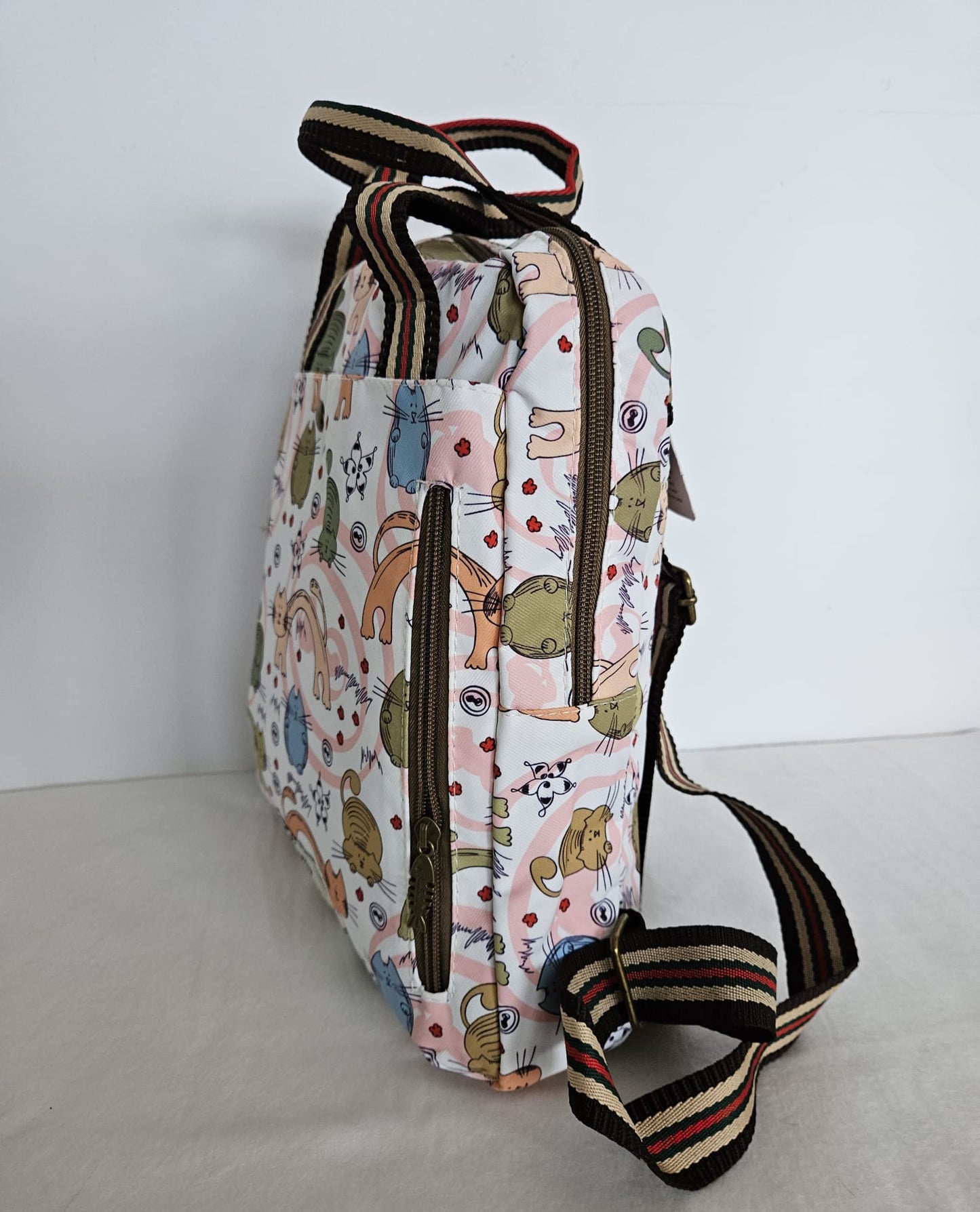 Mochila Sweet Candy estampado gatitos repelente al agua