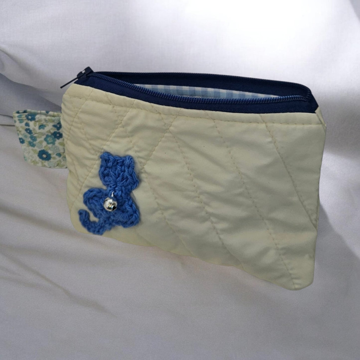 Cartera- monedero acolchado con gato azul(@lucikukadas)