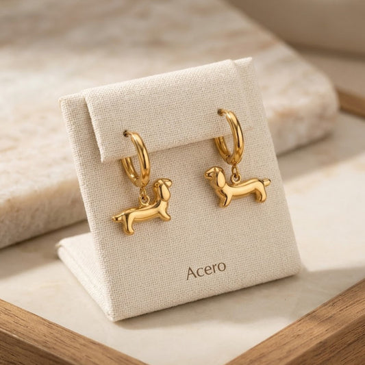 Pendientes aro con colgante de perro en acero inoxidable – Dorado