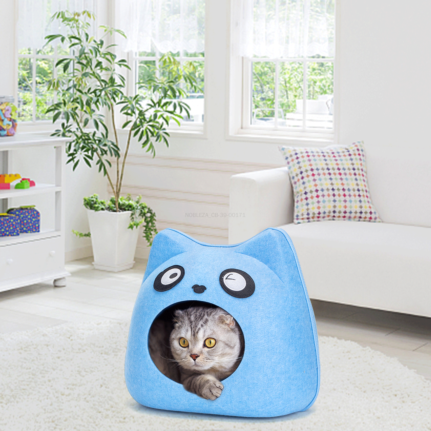 Casa para gatos con forma de panda