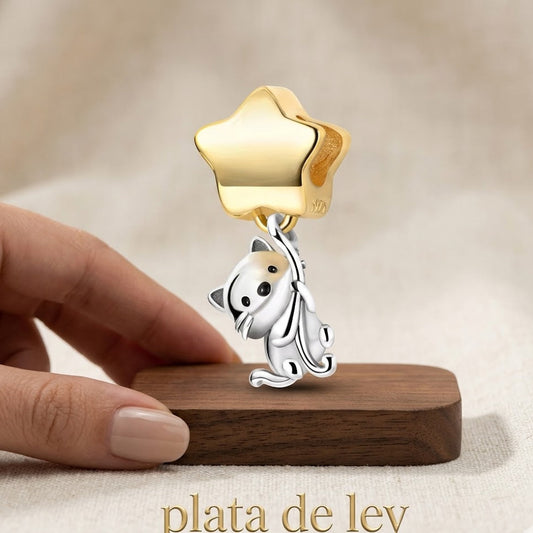 Charm gato colgando de estrella – Plata de ley 925