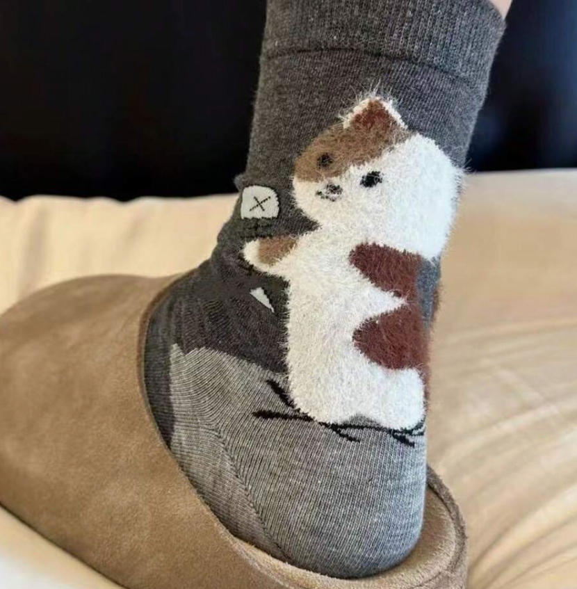 🧦 Calcetines Gatitos Suaves – Modelos Realistas y Súper Confortables ( pack de 4 )