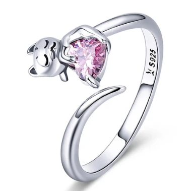 Anillo de gatito en plata de ley con corazón de circonita rosa