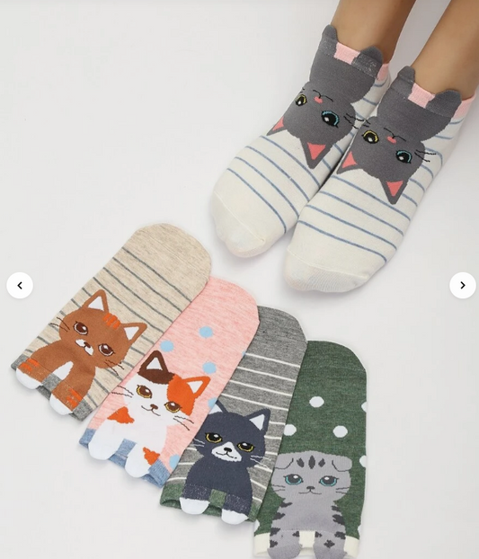 Calcetines tobilleros con estampado de gatitos