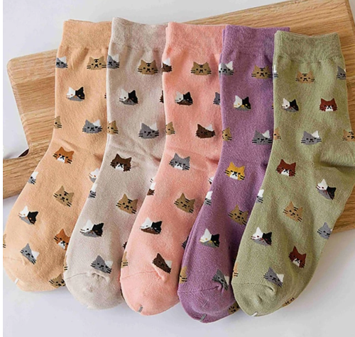 Calcetines con caritas de gatines en distintos colores (pack de 5 pares)