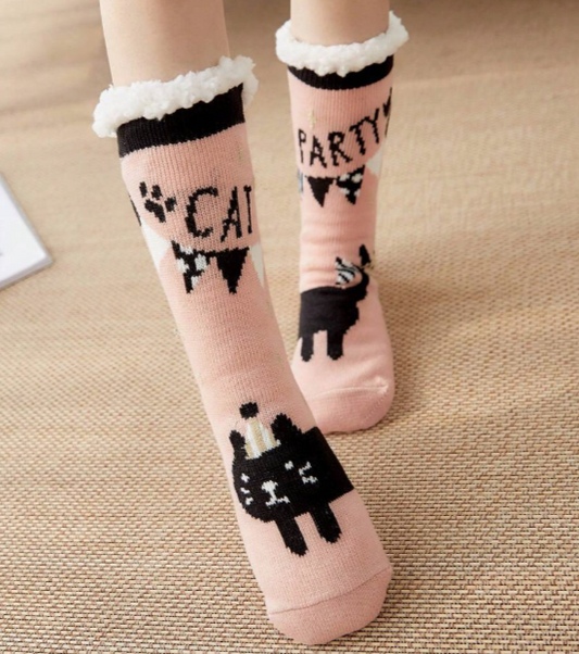 Calcetines antideslizantes térmicos en color rosa y gatito negro