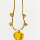 Collar de Acero Inoxidable Dorado “Huella de Amor” – Corazón con Patitas