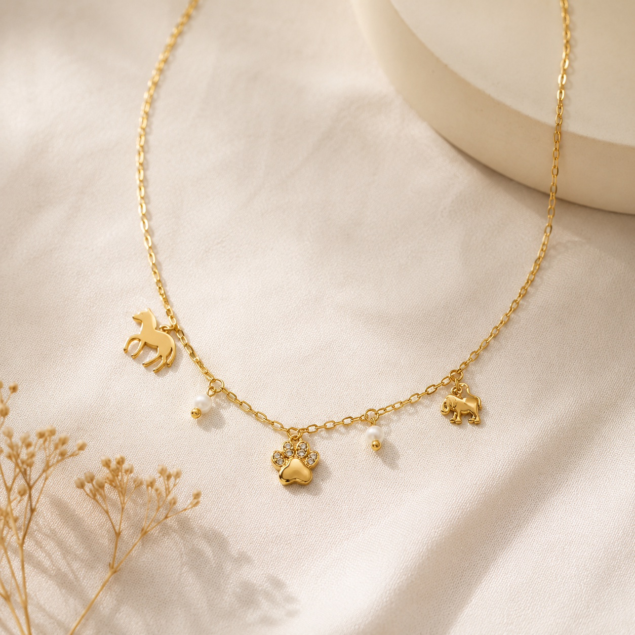 Collar Acero Inoxidable Dorado Huella, Caballo y Elefante
