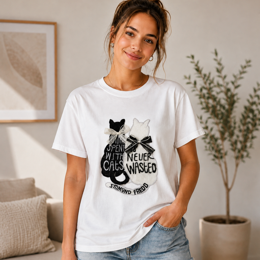 Camiseta “Cómplices Gatunos” 🐱🤍🖤