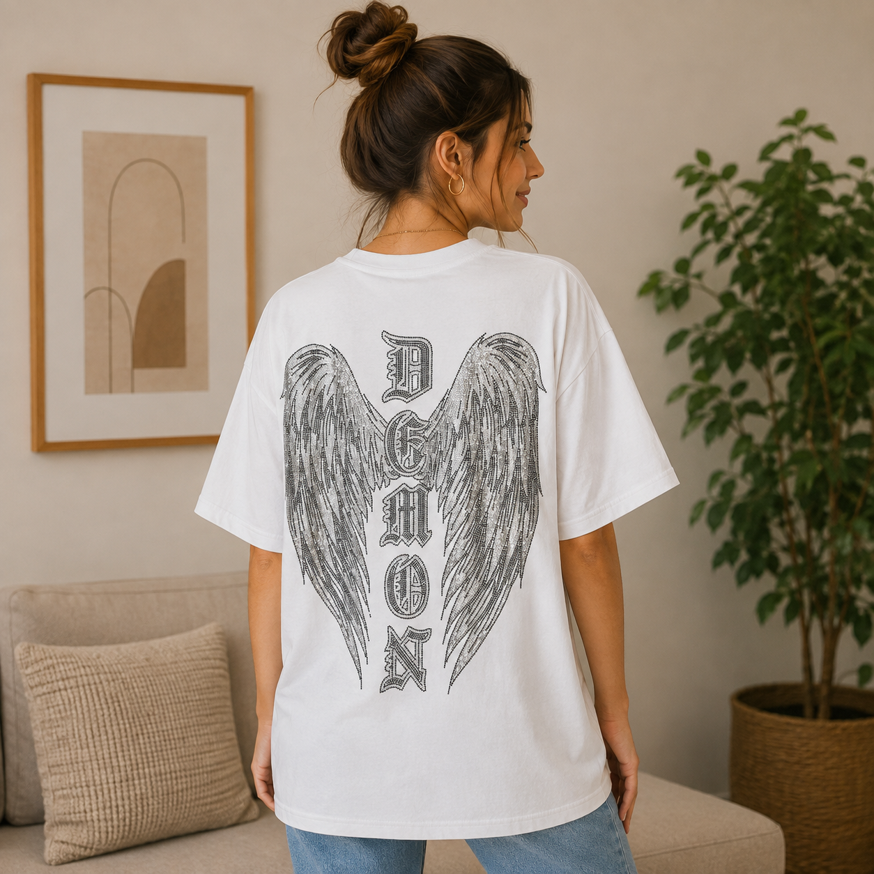 Camiseta Oversize Blanca Tigre &amp; Alas con Strass