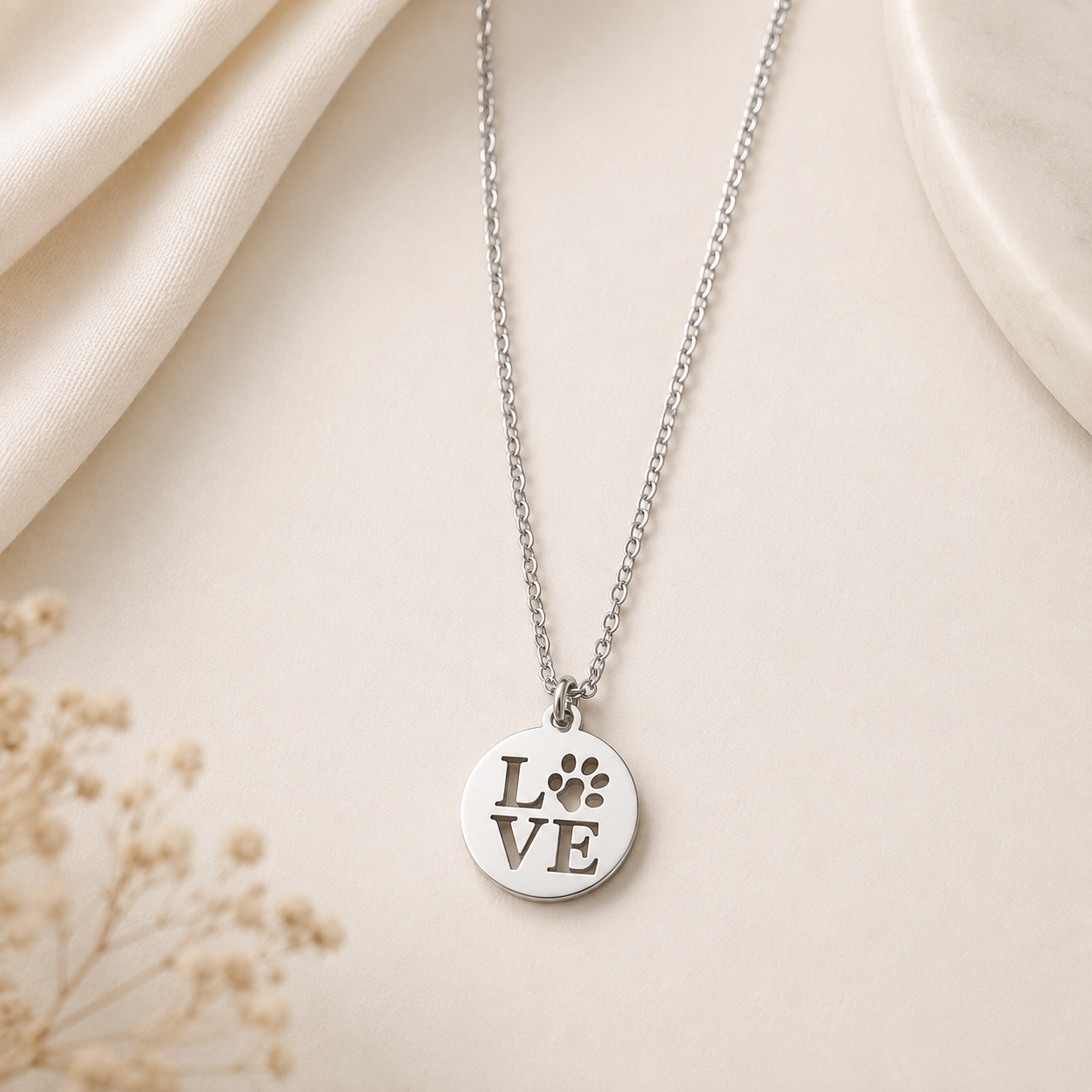 Collar de acero inoxidable LOVE con huella. Plateado