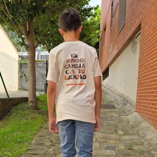 Camiseta Unisex niñ@s "El mundo cambia con tu ejemplo, no con tu opinión"