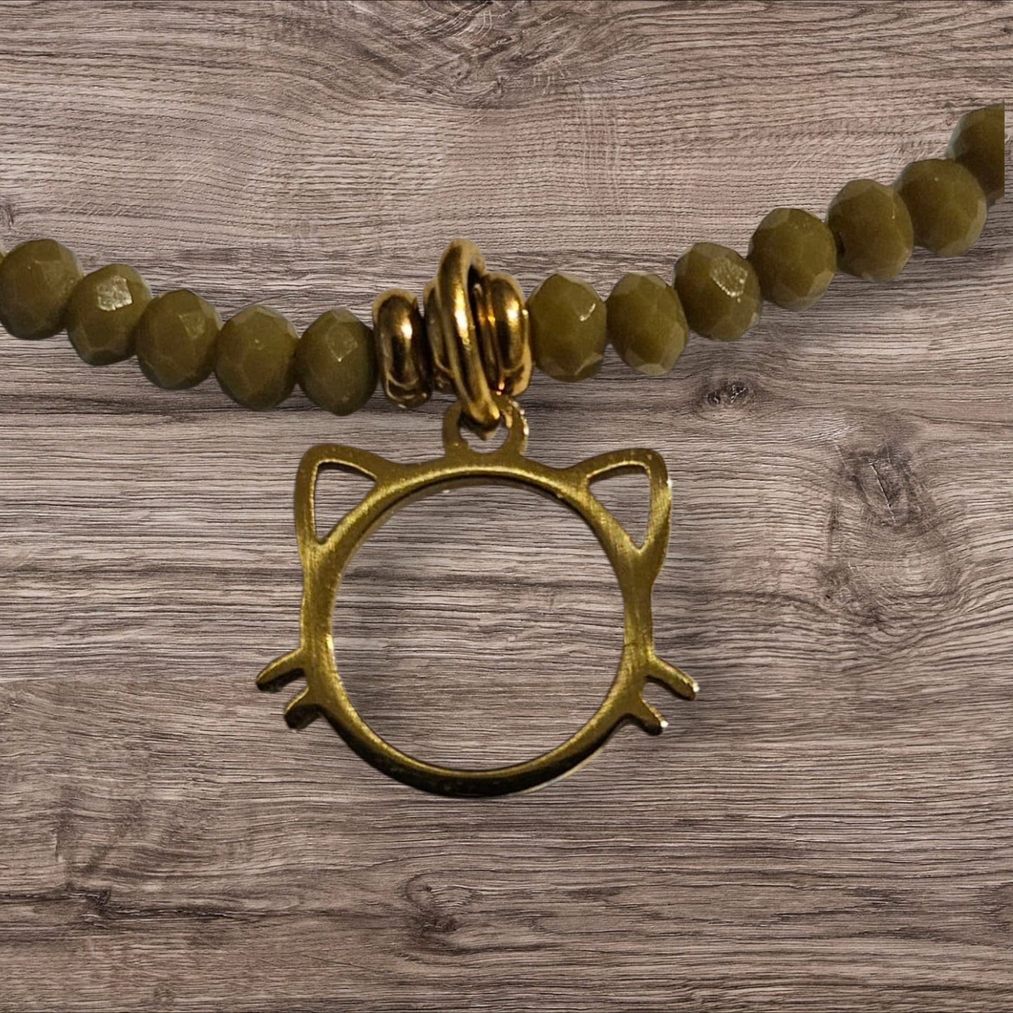 Pulsera “Michi Colorful” – Doble cadena &amp; charm de gatito dorado