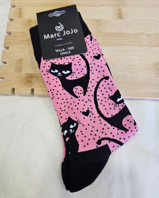 Calcetines de gato negro con fondo rosa