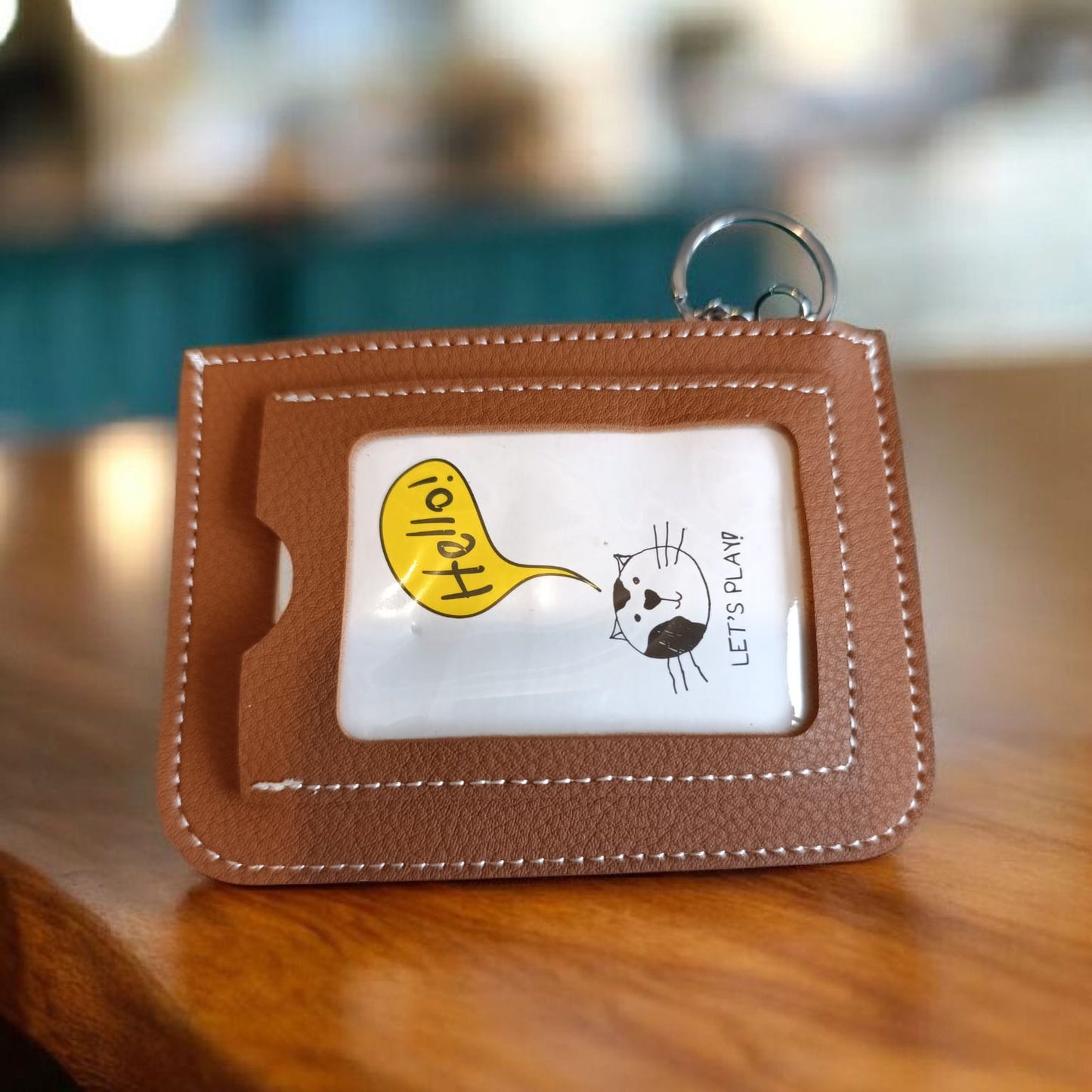 Tarjetero Gatuno con Pompon, color marrón