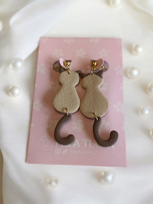 Pendientes Gato Siamés – Hechos a mano por Flipa Tulipa
