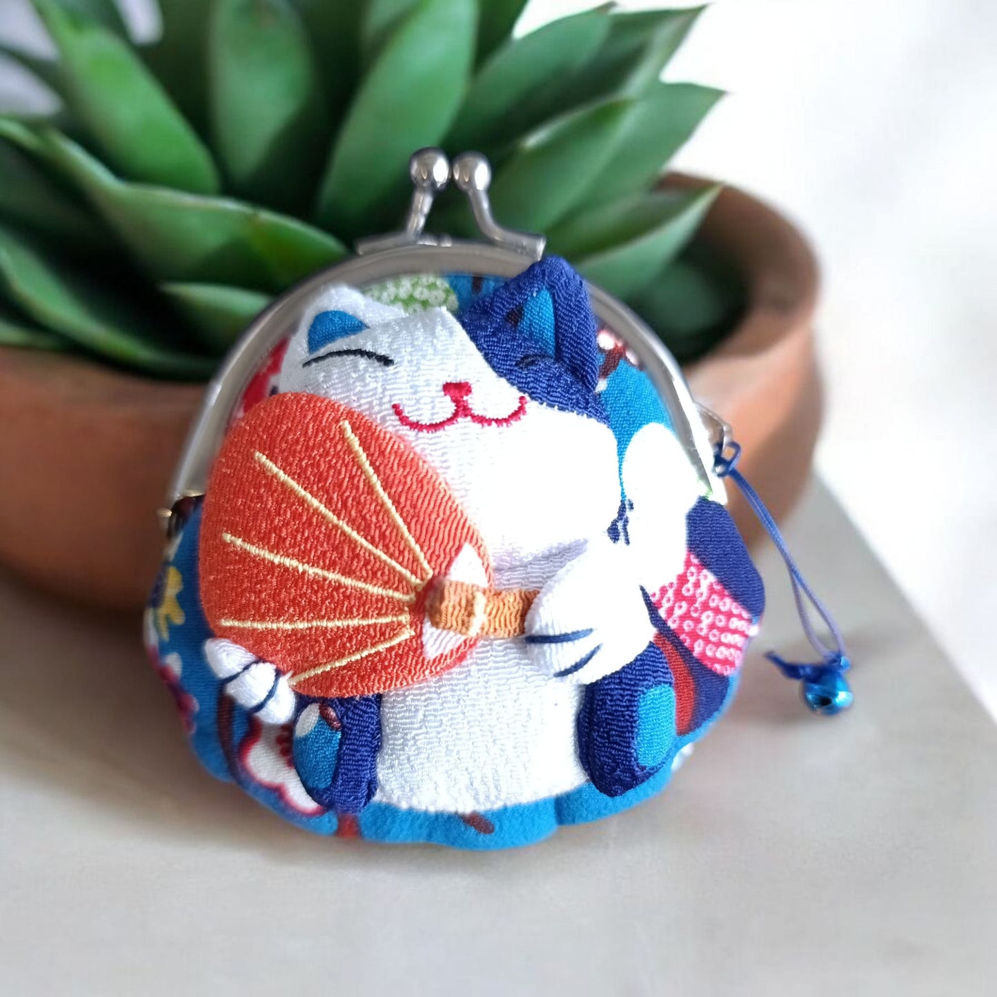 Monedero Maneki-neko Japonés – Suerte, Color y Dulzura Felina