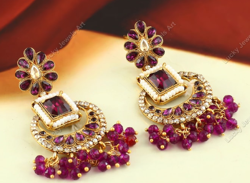 Pendientes de la India con piedras color morado