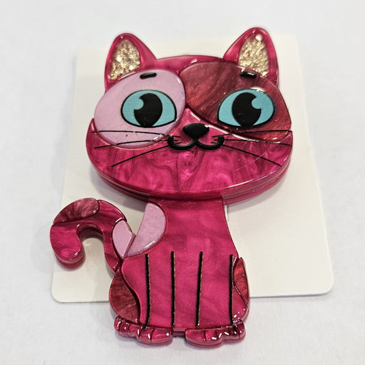 Broche de gatito en resina color fuscia