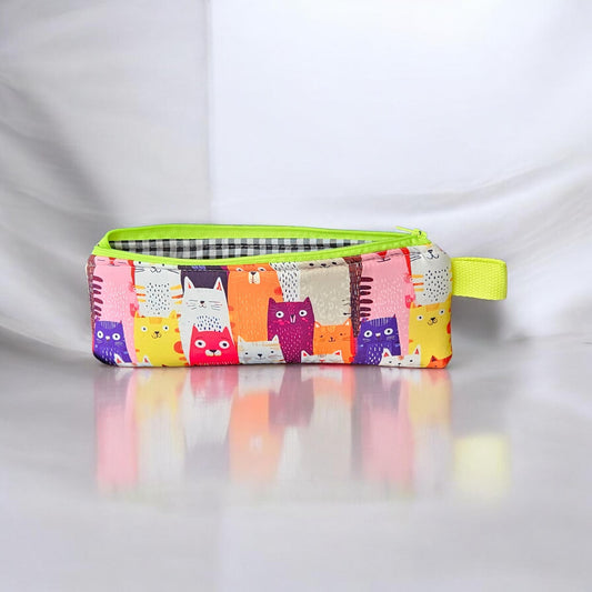 Estuche-Neceser con estampado de gatitos multicolor(@lucikukadas)